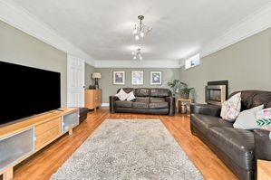 BROMLEY ROAD- click for photo gallery